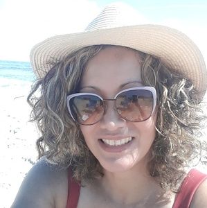 Meet your Posher, Miriam